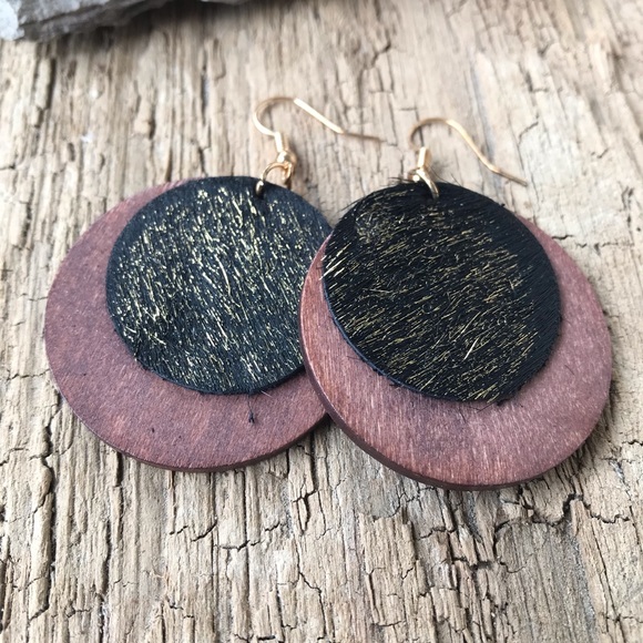 🌻4/$20 Earrings Circle Style Cowhide Wood Black Gold - Picture 3 of 6
